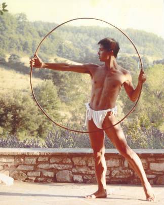 Augusto Ferriols performing the solo Rondo Dance